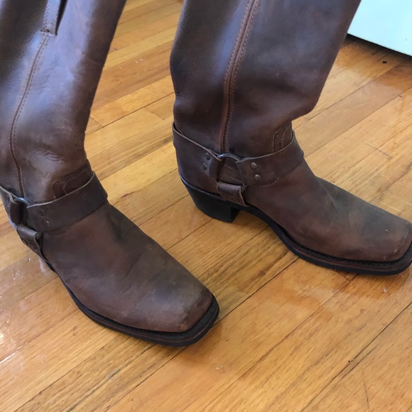 Women’s Frye Boots. - Picture 4 of 10